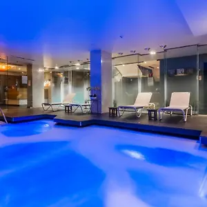 https://grums.topbarcelonahotels.com